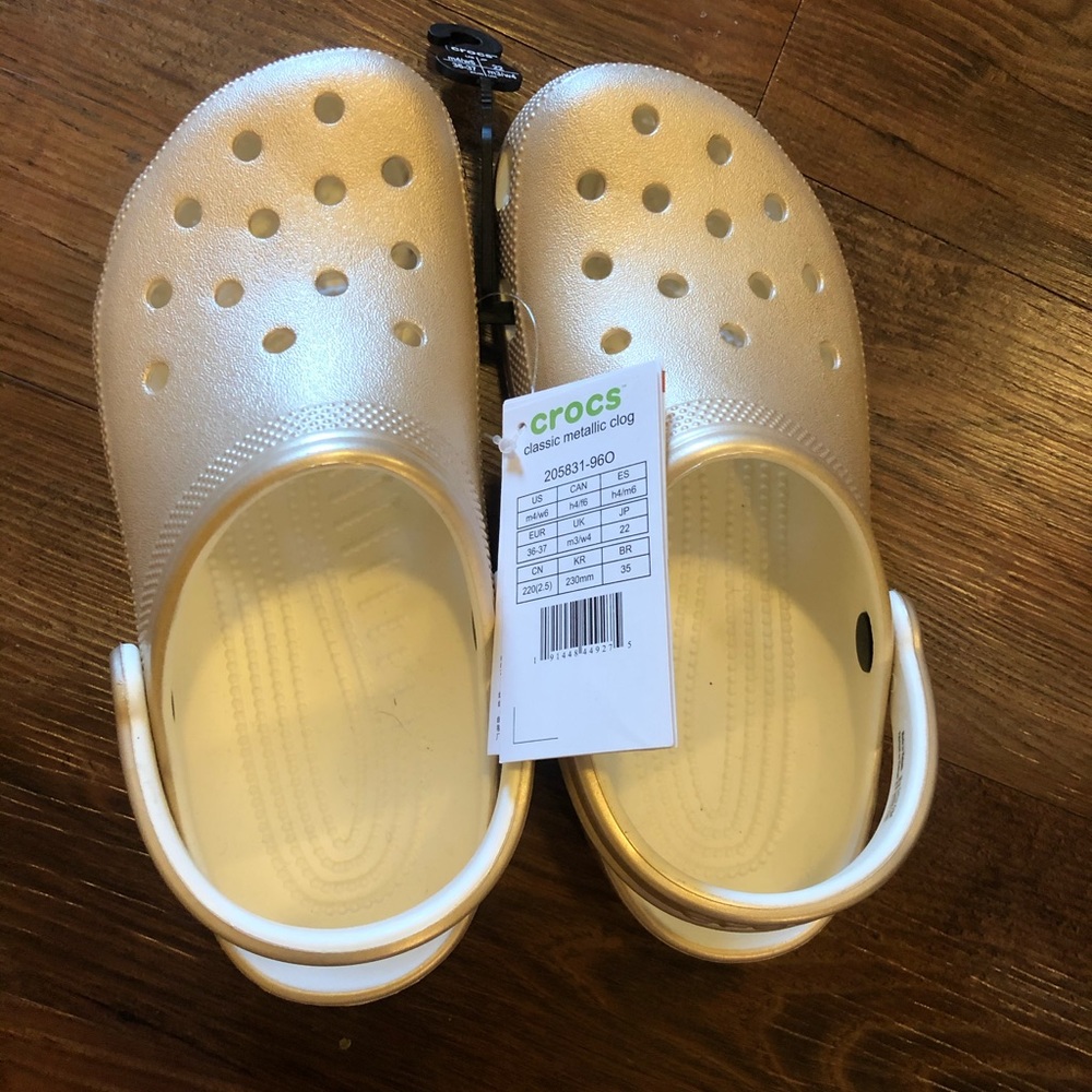 New Champagne colored crocs